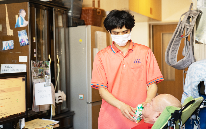 東京緑新会 多摩療護園のスタッフの画像